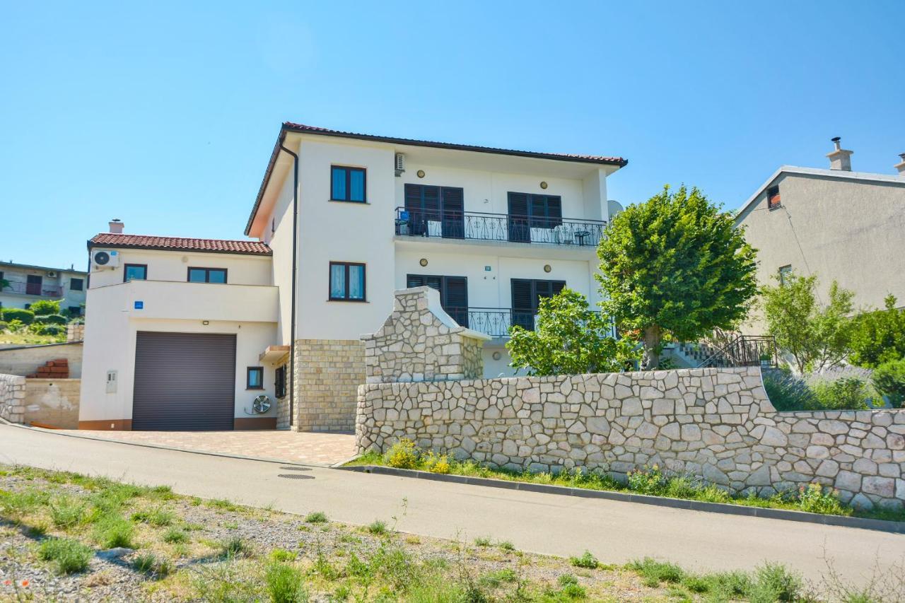 Apartman Gromila Сень Экстерьер фото