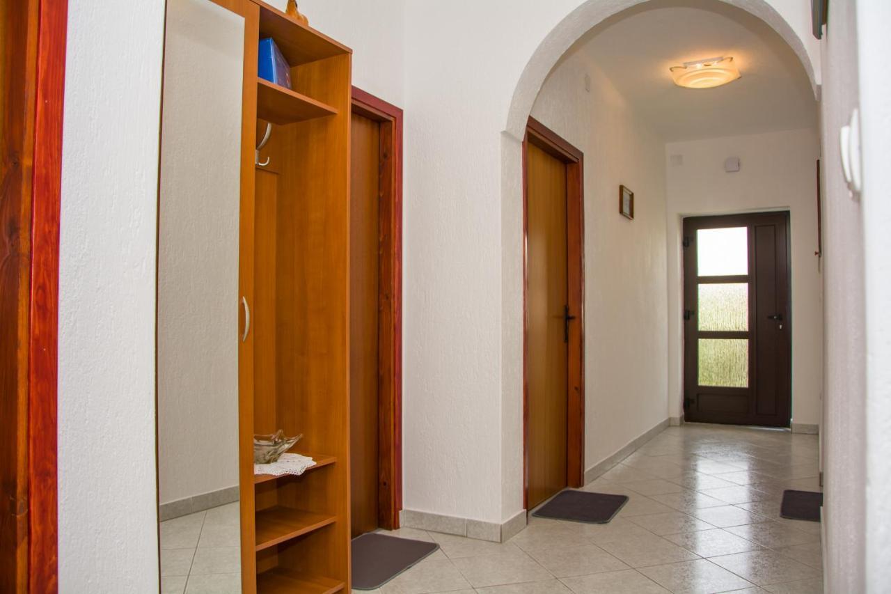 Apartman Gromila Сень Экстерьер фото